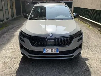 Usata Skoda Karoq SportLine 116 CV (85 kW) 2024 Grigio SUV