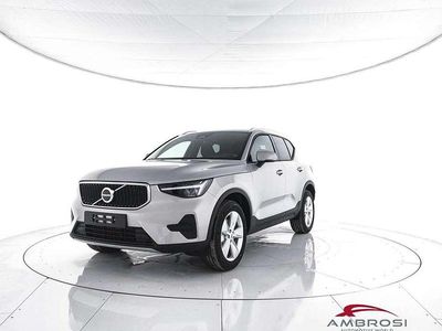 Nuova Volvo XC40 Core 163 CV (119 kW) 2026 Aurora silver SUV