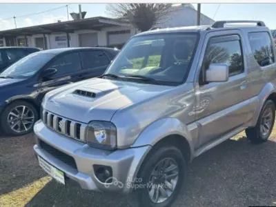 Usata Suzuki Jimny 84 CV (61 kW) 2016 Argento SUV