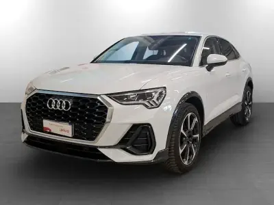 Usata Audi Q3 Sportback Business Plus 150 CV (110 kW) 2024 Bianco ghiacciaio metallizzato SUV