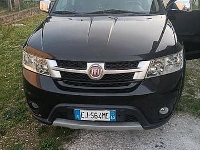 Usata Fiat Freemont 140 CV (102 kW) 2012 Grigio SUV