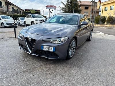 Usata Alfa Romeo Giulia Executive 180 CV (132 kW) 2018 Grigio Berlina