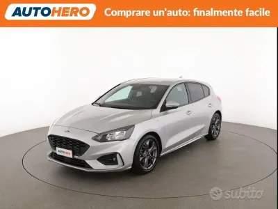 Usata Ford Focus 125 CV (91 kW) 2021 Grigio Berlina