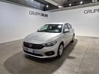 Usata Fiat Tipo 95 CV (69 kW) 2018 Grigio Berlina