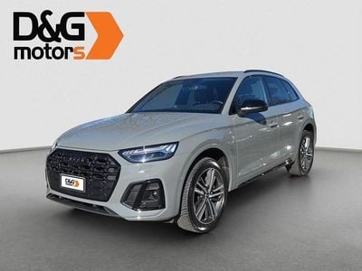 Usata Audi Q5 Comfort 367 CV (269 kW) 2022 Grigio metallizzato SUV