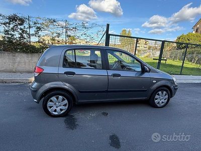Begagnad Hyundai Getz 105 HK (77 kW) 2004 Grå Halvkombi