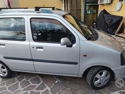 Usata Opel Agila 58 CV (42 kW) 2005 Grigio Monovolume