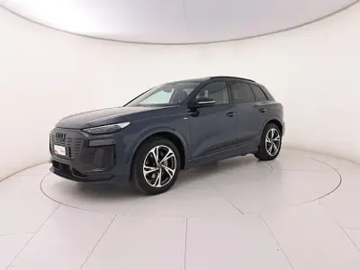 Usata Audi Q6 e-tron S-Line 284 kW (387 CV) 2025 Blu plasma metallizzato SUV