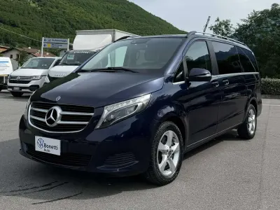 Usata Mercedes V250 Exclusive 190 CV (139 kW) 2018 Blu/azzurro Monovolume
