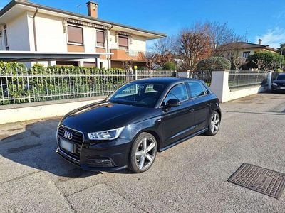 Usata Audi A1 Sportback Ambiente 95 CV (69 kW) 2016 Nero Utilitaria