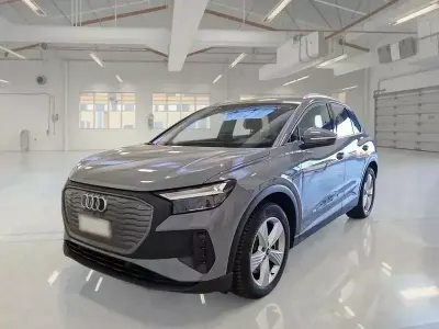Usata Audi Q4 e-tron 69 kW (95 CV) 2023 Grigio SUV