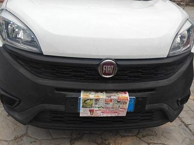 Usata Fiat Doblò 120 CV (88 kW) 2015 Bianco Monovolume