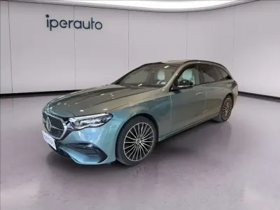 Usata Mercedes E220 Advanced Plus 197 CV (144 kW) 2024 Verde Station wagon