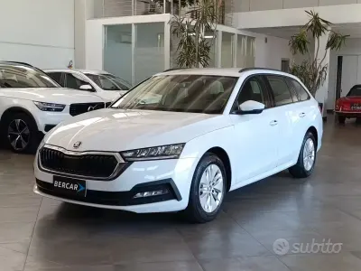 Usata Skoda Octavia Executive 116 CV (85 kW) 2023 Bianco Station wagon