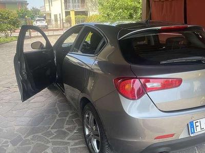 Usata Alfa Romeo Giulietta Super 120 CV (88 kW) 2017 Grigio Utilitaria