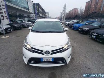 usata Toyota Avensis Verso 1.6 D Moncalieri