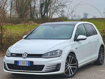Bianco Usata 2015 VW Golf Sound Berlina | 14.900 € (Buon prezzo)