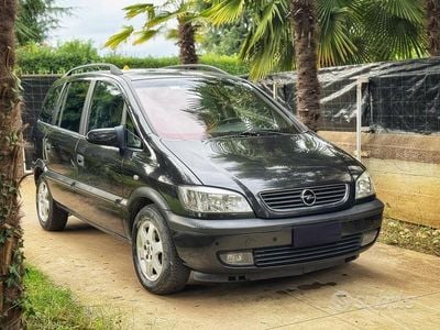 Usata Opel Zafira Elegance 100 CV (73 kW) 2004 Grigio Monovolume