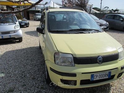 Usata Fiat Panda 54 CV (39 kW) 2004 Giallo Utilitaria