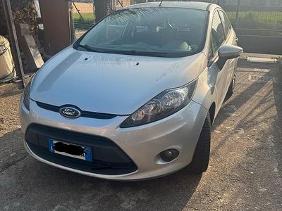 Usata Ford Fiesta 2010 Grigio Utilitaria