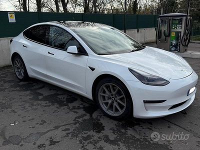 Bianco Usata 2022 Tesla Model 3 Berlina | 24.900 € (Buon prezzo)