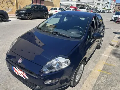 Usata Fiat Punto 90 CV (66 kW) 2016 Nero Utilitaria