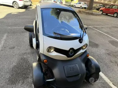 Usata Renault Twizy 12 kW (17 CV) 2012 Bianco Utilitaria