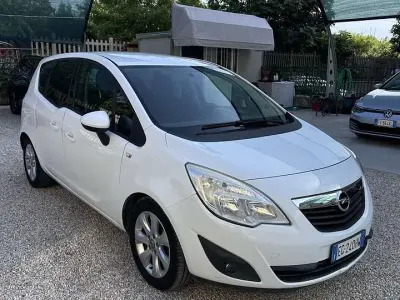 Usata Opel Meriva Cosmo 75 CV (55 kW) 2011 Other Monovolume