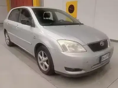 Usata Toyota Corolla 110 CV (80 kW) 2004 Grigio Berlina