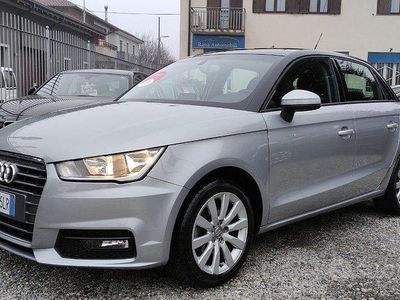 Argento metallizzato Usata 2015 Audi A1 Sportback Utilitaria | 12.650 € (Buon prezzo)