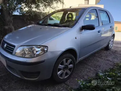 Usata Fiat Punto 60 CV (44 kW) 2003 Grigio Utilitaria