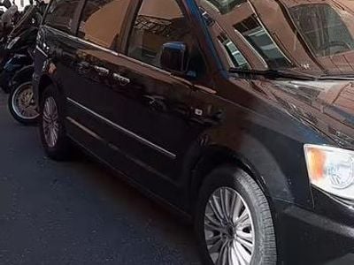 Usata Lancia Voyager 163 CV (119 kW) 2012 Nero Monovolume