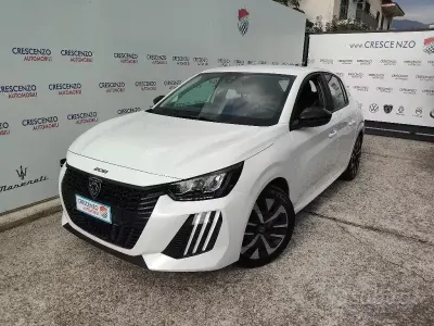 Usata Peugeot 208 Style 101 CV (74 kW) 2024 Bianco Utilitaria