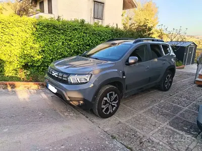 Begagnad Dacia Duster 90 HK (66 kW) 2023 Grå SUV