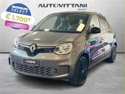 Usata Renault Twingo Urban 60 kW (82 CV) 2023 Grigio chiaro Utilitaria