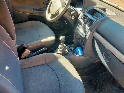 Usata Renault Clio II 54 CV (39 kW) 2004 Blu Berlina