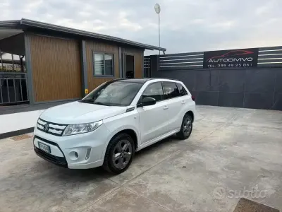 Usata Suzuki Vitara 120 CV (88 kW) 2017 Bianco SUV