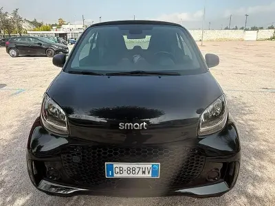 Usata Smart ForTwo Electric Drive Passion 41 kW (56 CV) 2020 Nero Berlina