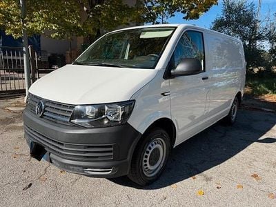 Begagnad VW Transporter 101 HK (74 kW) 2016 Vit Van