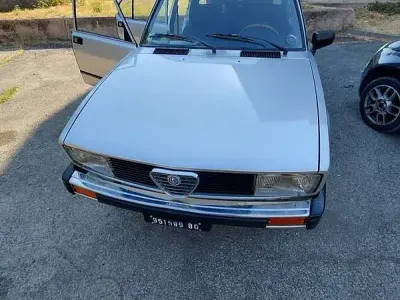 Usata Alfa Romeo Alfetta 109 CV (80 kW) 1982 Grigio Berlina