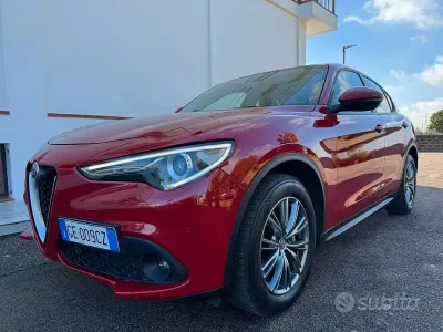 Usata Alfa Romeo Stelvio Business 190 CV (139 kW) 2021 Rosso SUV