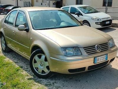 Usata VW Bora Highline 105 CV (77 kW) 2001 Berlina