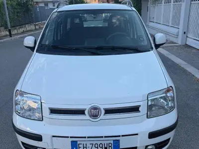 Usata Fiat Panda Emotion 75 CV (55 kW) 2011 Bianco Utilitaria