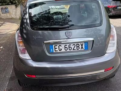 Gebraucht Lancia Ypsilon 69 PS (50 kW) 2011 Grau Kleinwagen