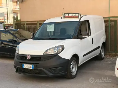 Usata Fiat Doblò Active 90 CV (66 kW) 2022 Bianco Monovolume