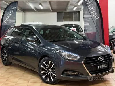 Usata Hyundai i40 Style 141 CV (103 kW) 2016 Grigio Station wagon