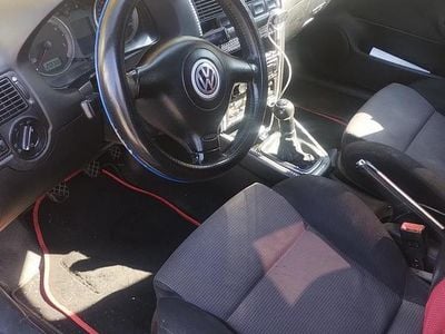 Usata VW Golf IV 101 CV (74 kW) 2002 Grigio Berlina