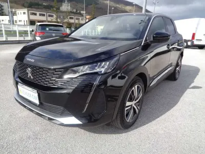 Usata Peugeot 3008 Allure 131 CV (96 kW) 2022 Nero SUV