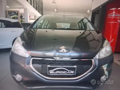 Usata Peugeot 208 Active 91 CV (66 kW) 2015 Grigio Utilitaria
