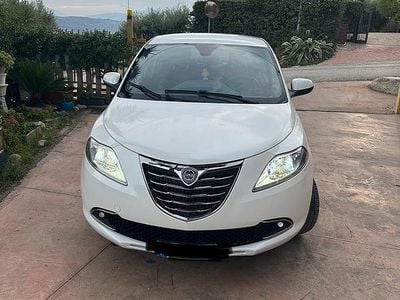 Usata Lancia Ypsilon 69 CV (50 kW) 2015 Utilitaria